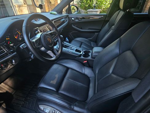 Used 2021 Porsche Macan S w/ Premium Package Plus image 11