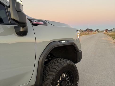 Used 2025 GMC Sierra 2500 AT4X w/ AT4X AEV Edition image 13