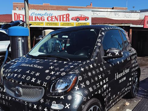 Used 2016 smart fortwo passion RWD image 1