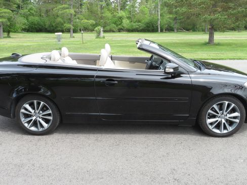 Used 2012 Volvo C70 T5 FWD image 5