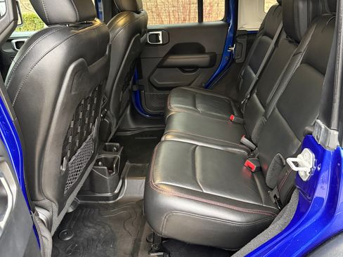 Used 2019 Jeep Wrangler Unlimited Rubicon w/ Dual Top Group image 12