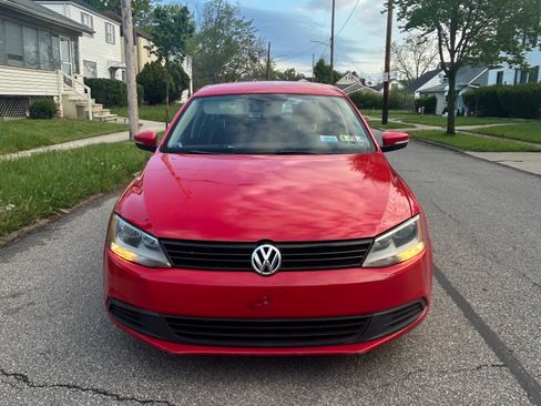 Used 2012 Volkswagen Jetta SE FWD image 1