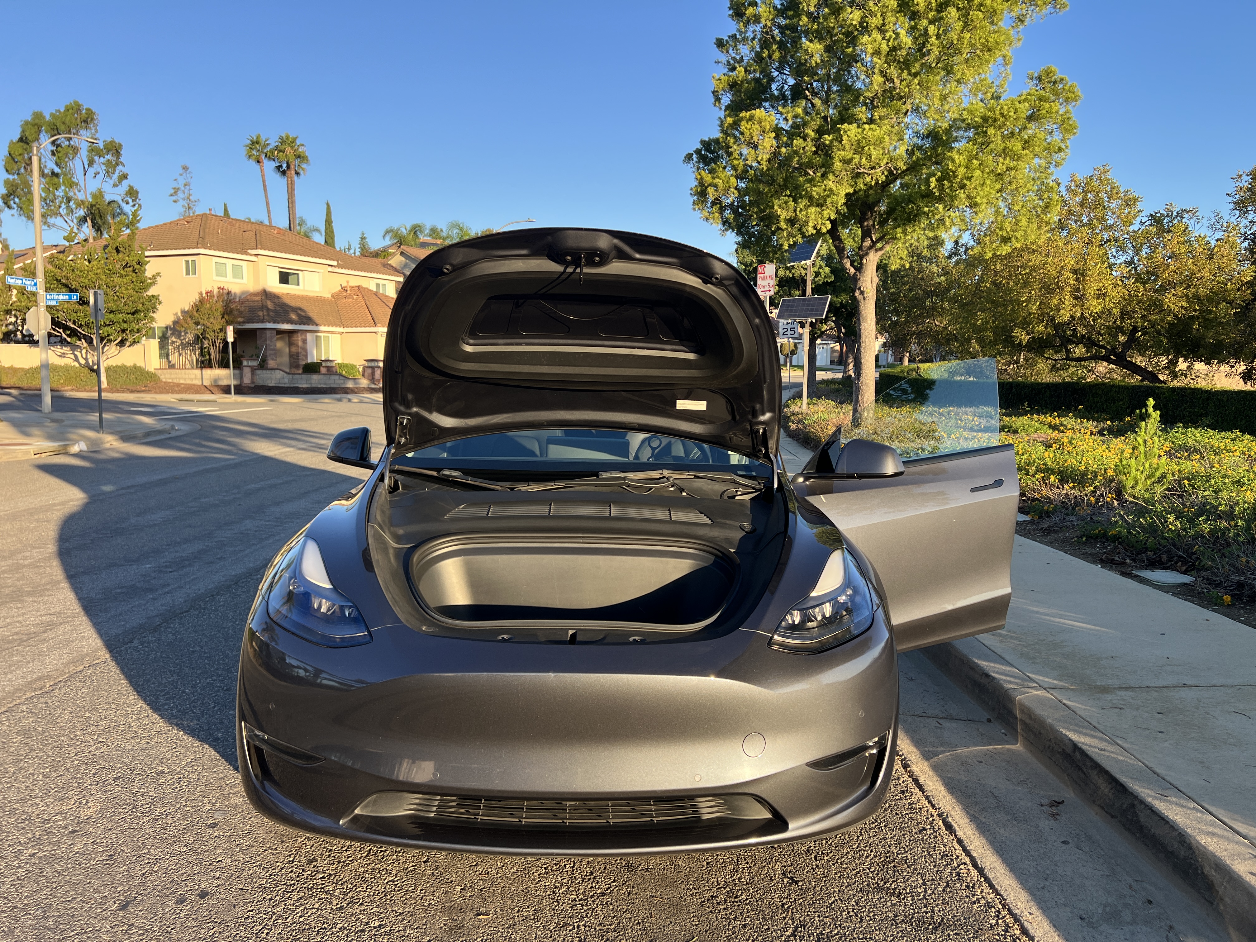 Used 2022 Tesla Model Y Performance AWD/4WD image 19