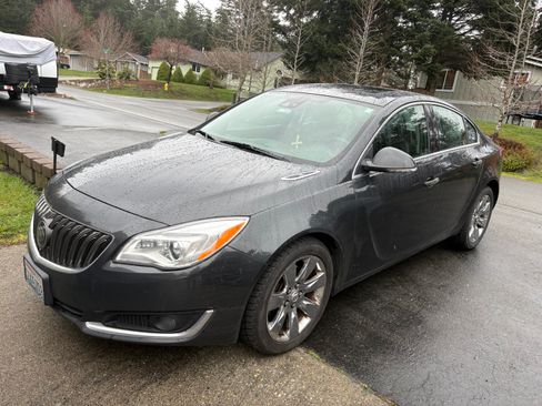 Used 2014 Buick Regal Premium w/ Driver Confidence Package #2 image 4