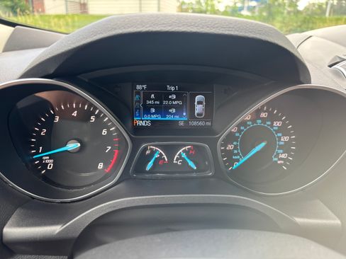Used 2015 Ford Escape Titanium w/ Equipment Group 301A AWD/4WD image 17