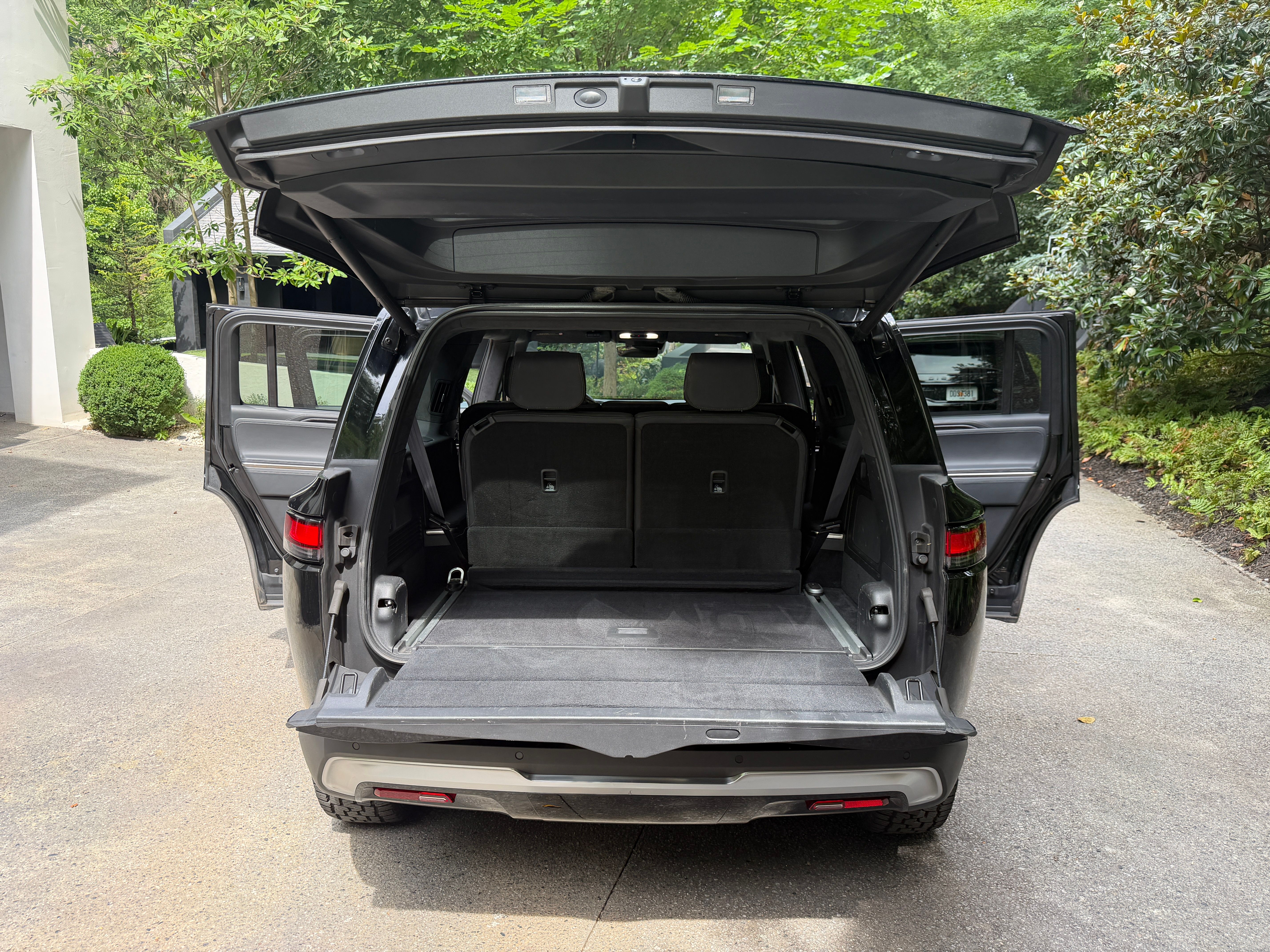 Used 2024 Rivian R1S Adventure AWD/4WD image 15