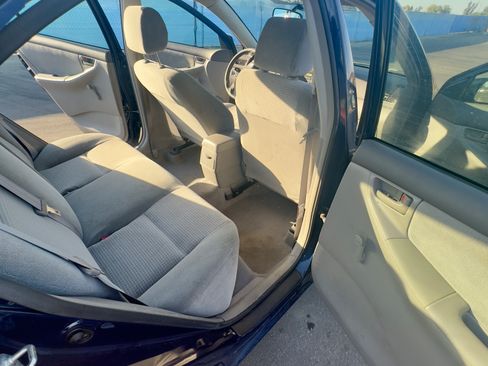 Used 2005 Toyota Corolla CE image 6