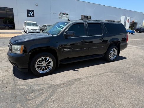 Used 2013 Chevrolet Suburban LT image 5