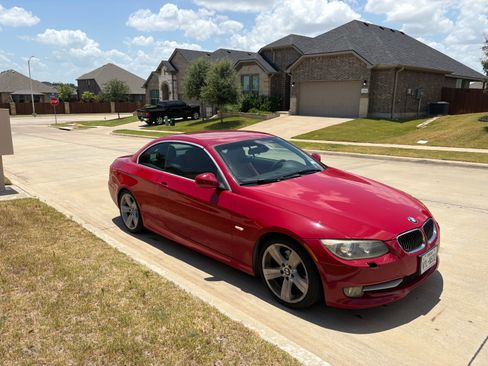 Used 2011 BMW 328i Convertible RWD image 2