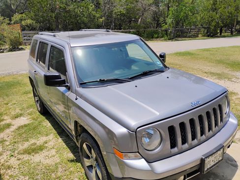 Used 2016 Jeep Patriot High Altitude AWD/4WD image 4