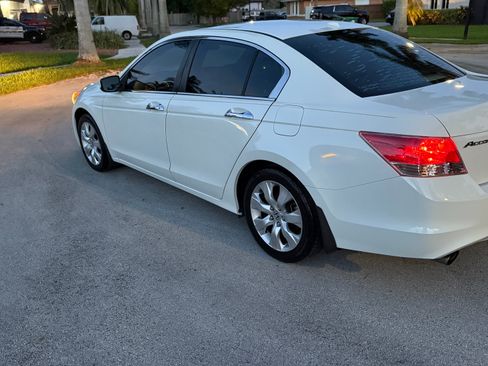 Used 2010 Honda Accord EX-L image 4