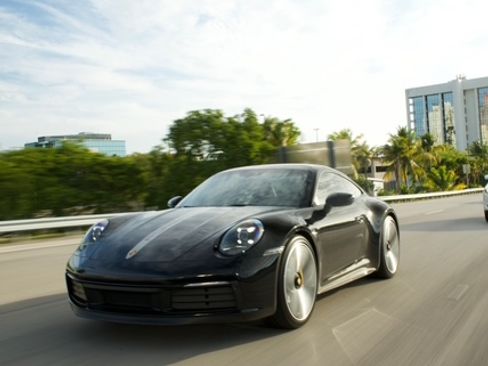 Used 2020 Porsche 911 Carrera image 2