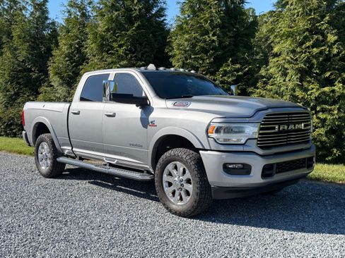 Used 2020 RAM 3500 Laramie AWD/4WD image 1