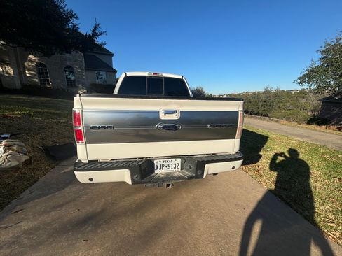 Used 2011 Ford F150 Platinum image 5