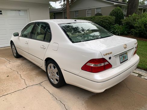 Used 2005 Lexus LS 430 RWD image 10