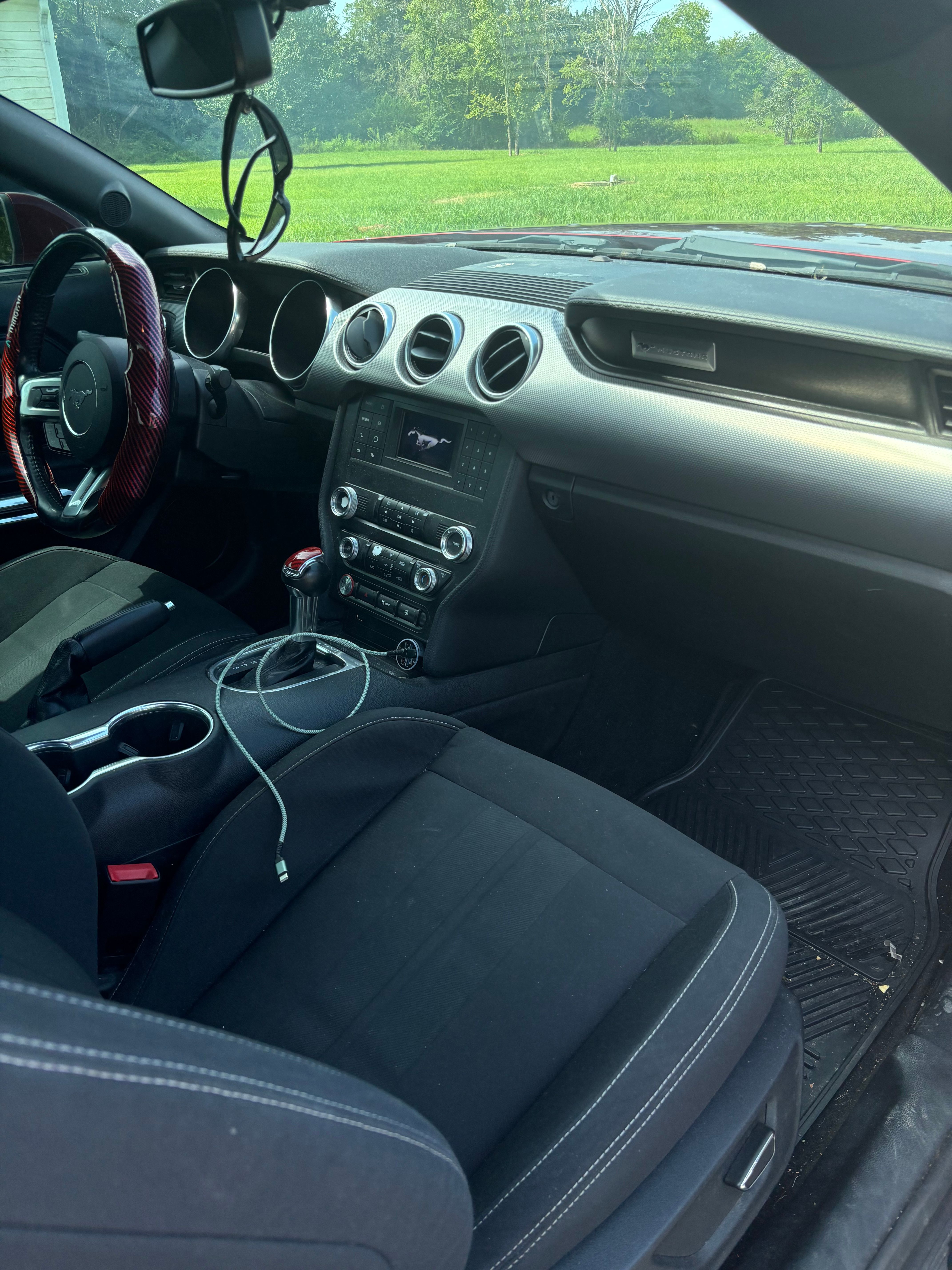 Used 2019 Ford Mustang GT w/ Black Accent Package RWD image 9