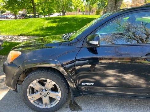 Used 2009 Toyota RAV4 Sport AWD/4WD image 9