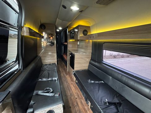 Used 2014 Mercedes-Benz Sprinter 3500 image 22