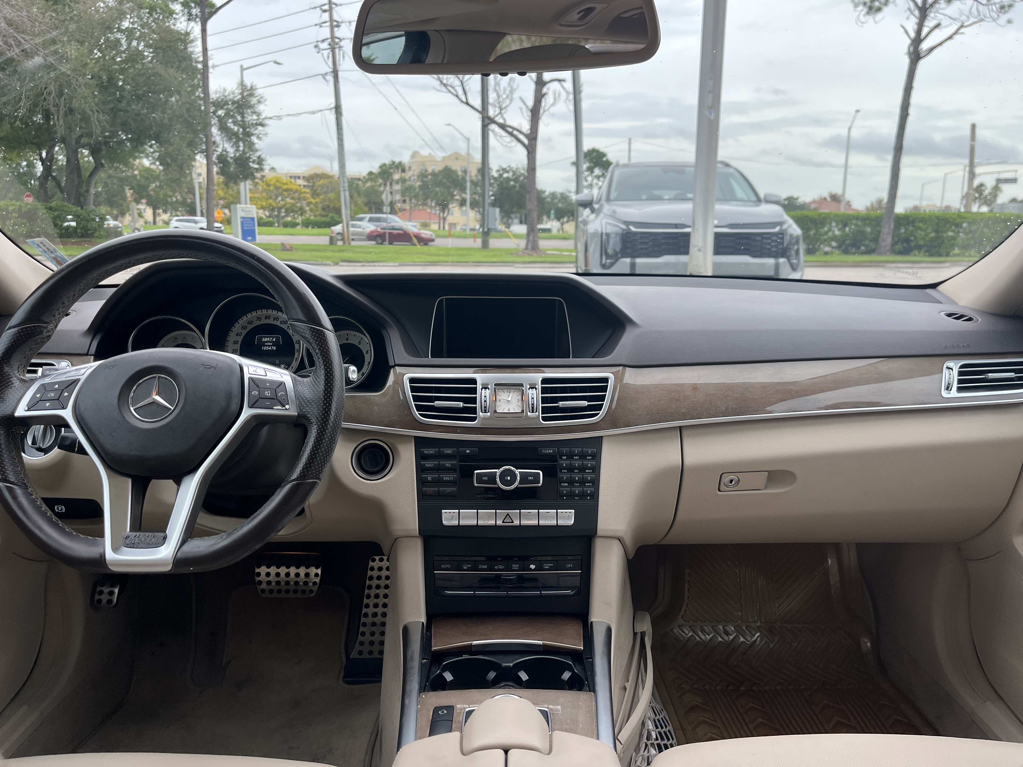 Used 2014 Mercedes-Benz E 350 4MATIC Wagon image 14