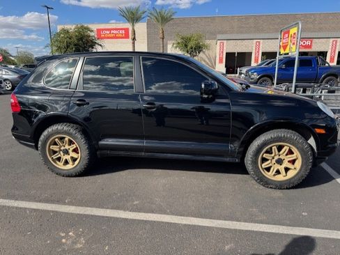 Used 2010 Porsche Cayenne GTS image 6