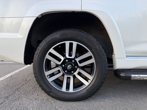 Used 2014 Toyota 4Runner Limited image 24