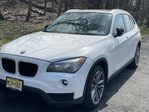 Used 2013 BMW X1 xDrive28i image 2