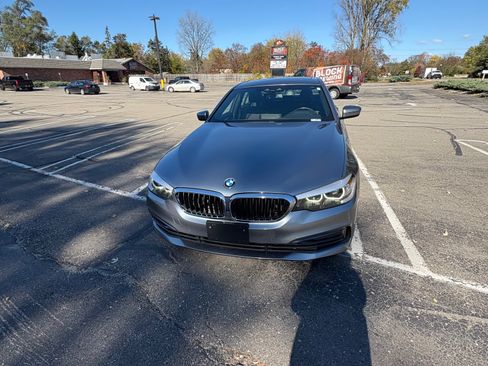 Used 2019 BMW 530i xDrive w/ Convenience Package image 6