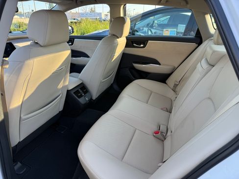 Used 2020 Honda Clarity Touring image 4