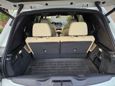 Used 2021 BMW X7 xDrive40i w/ Premium Package image 31