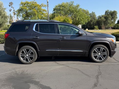 Used 2018 GMC Acadia Denali w/ LPO, Cargo Package AWD/4WD image 9