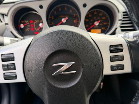 Used 2007 Nissan 350Z Enthusiast w/ Cargo Convenience Pkg image 10