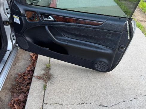 Used 2002 Mercedes-Benz CLK 320 Coupe image 15