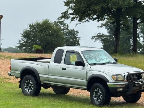 Used 2002 Toyota Tacoma 4x4 Xtracab V6 image 1