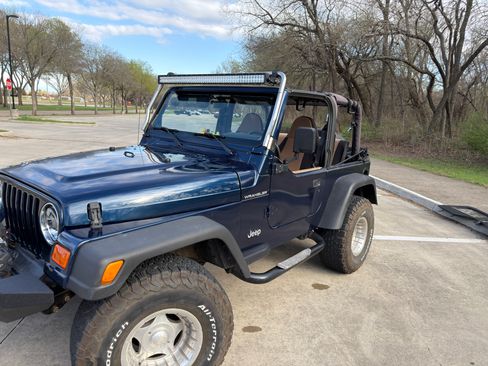 Used 2000 Jeep Wrangler SE image 8