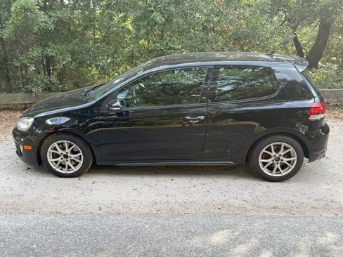 Used 2010 Volkswagen GTI 2.0T 2-Door image 5