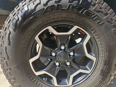 Used 2005 Jeep Wrangler Unlimited image 27