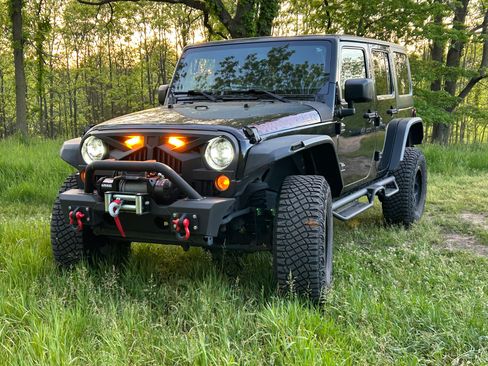 Used 2015 Jeep Wrangler Unlimited Sport w/ Quick Order Package 24S AWD/4WD image 4