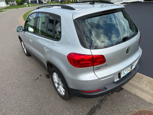 Used 2017 Volkswagen Tiguan Limited w/ Premium Package AWD/4WD image 12