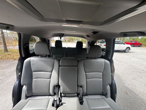 Used 2017 Honda Pilot Touring image 22