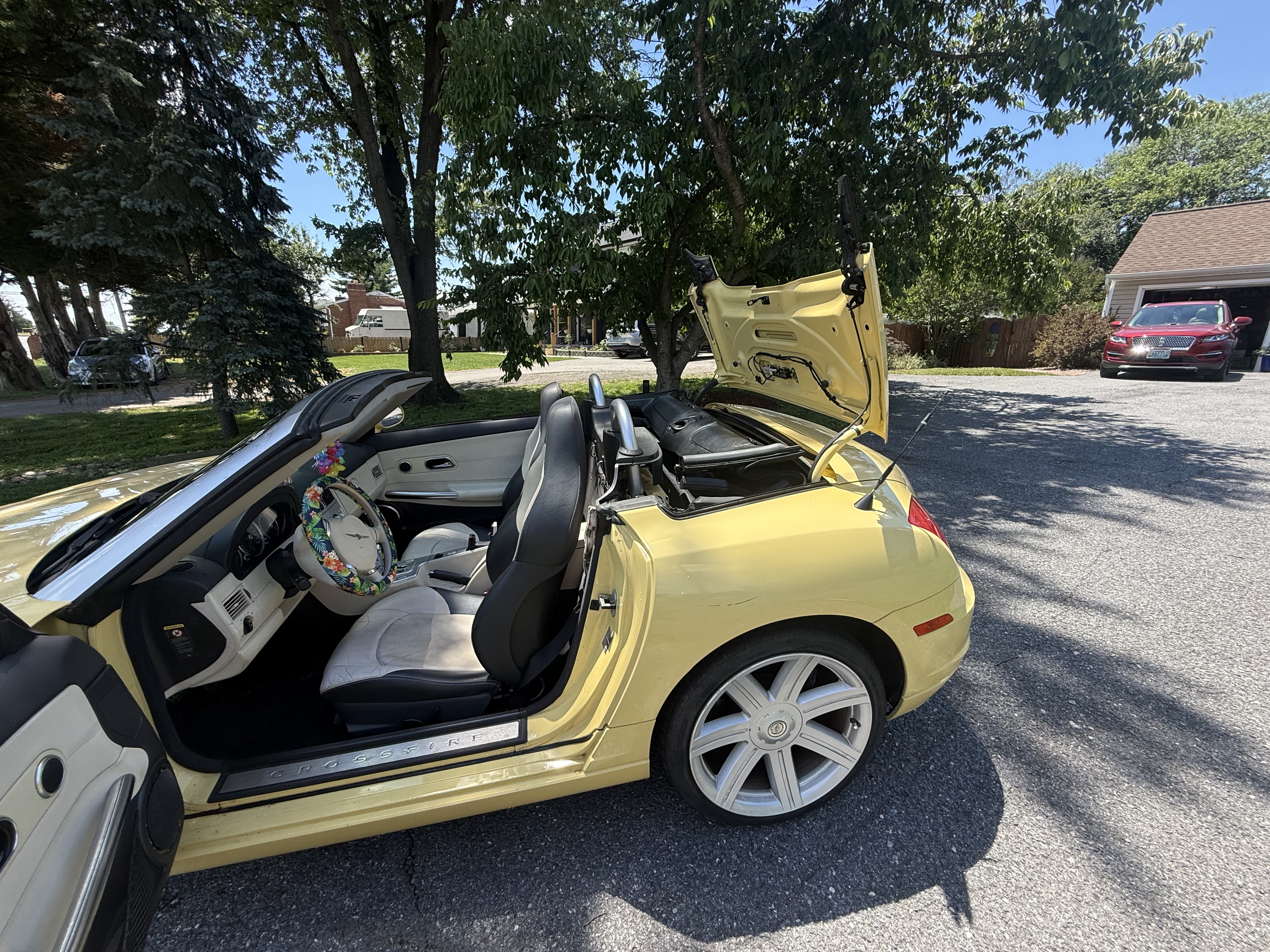 Used 2005 Chrysler Crossfire Limited RWD image 12