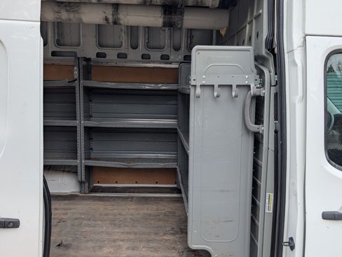 Used 2020 Nissan NV 2500 SV image 23