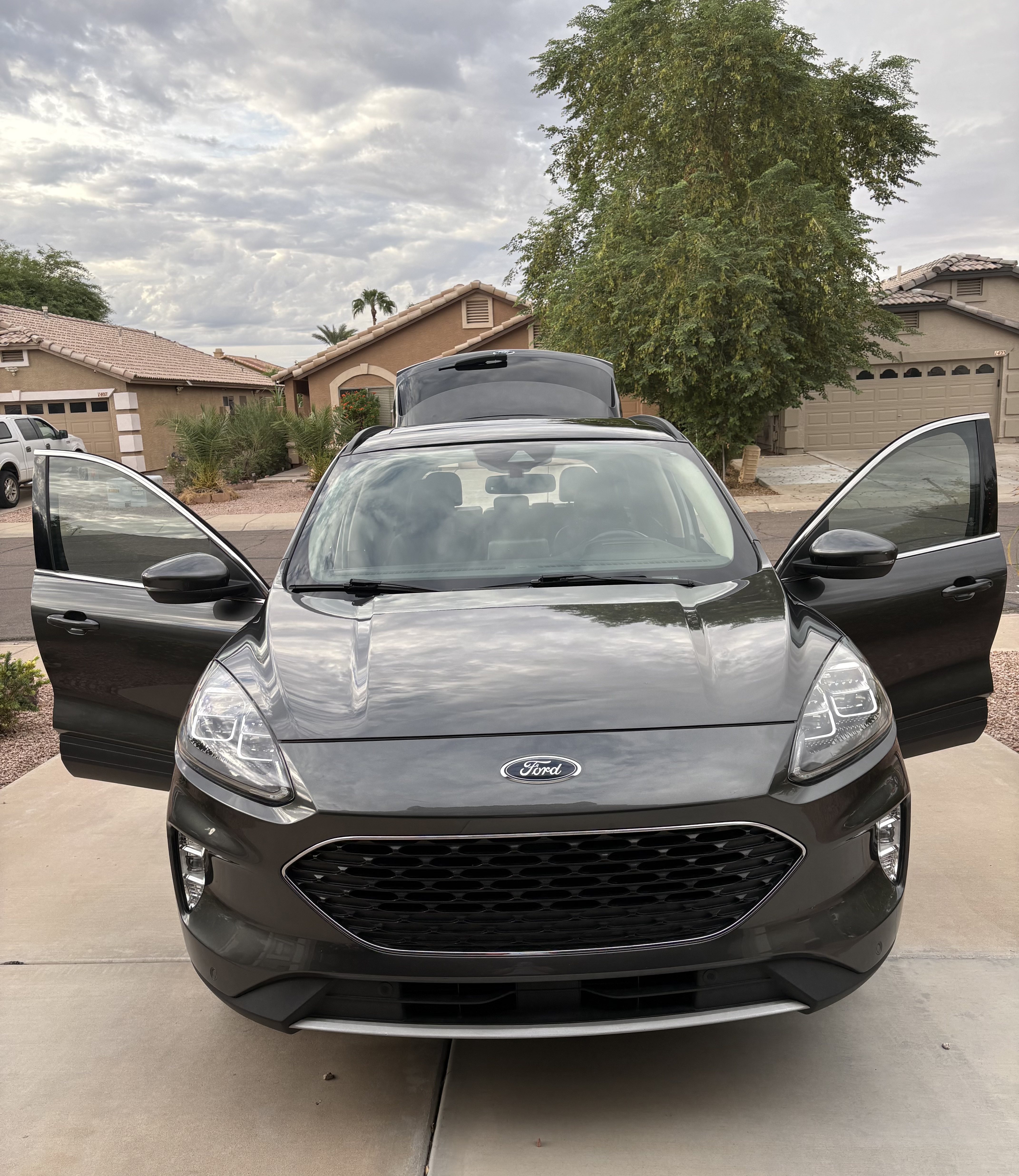 Used 2020 Ford Escape Titanium AWD/4WD image 8