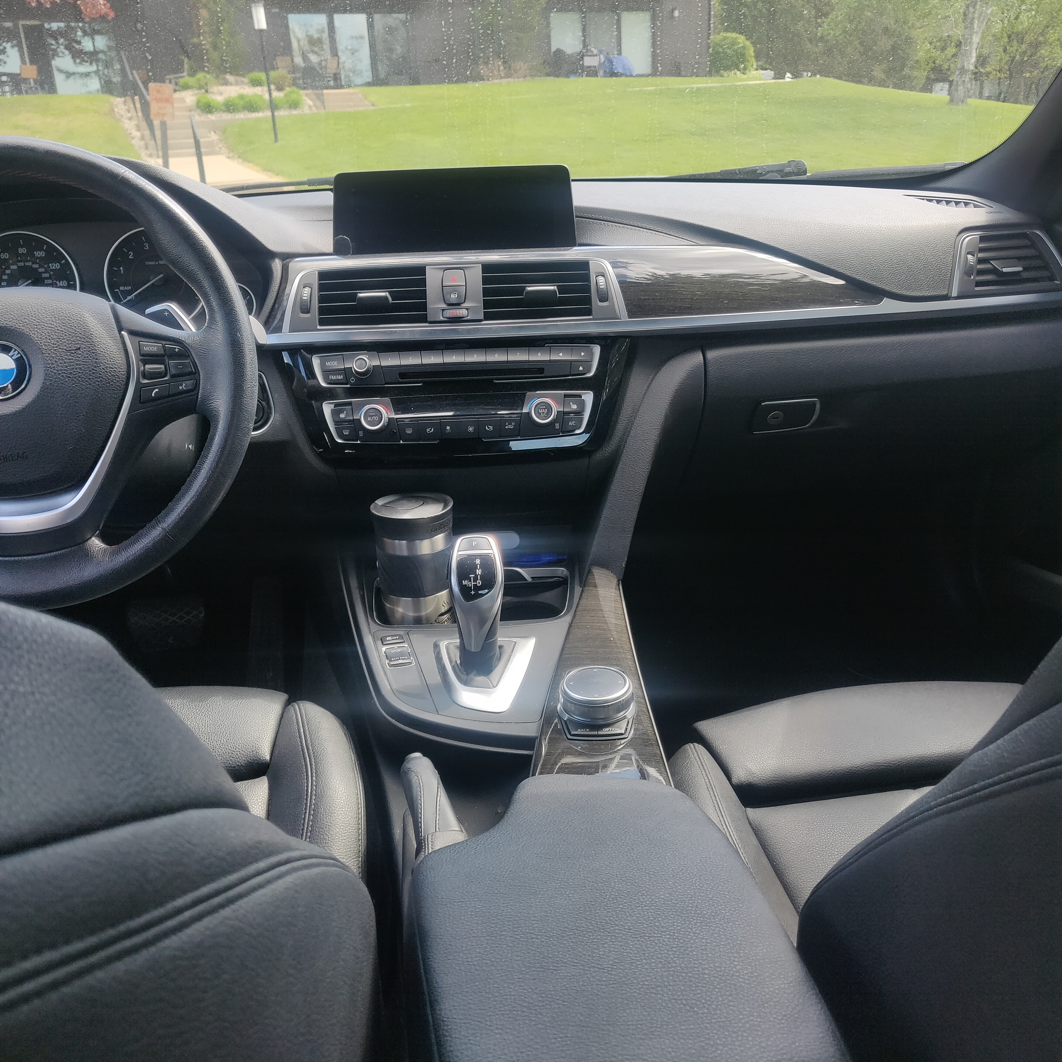 Used 2018 BMW 330i xDrive Sedan w/ Convenience Package AWD/4WD image 6