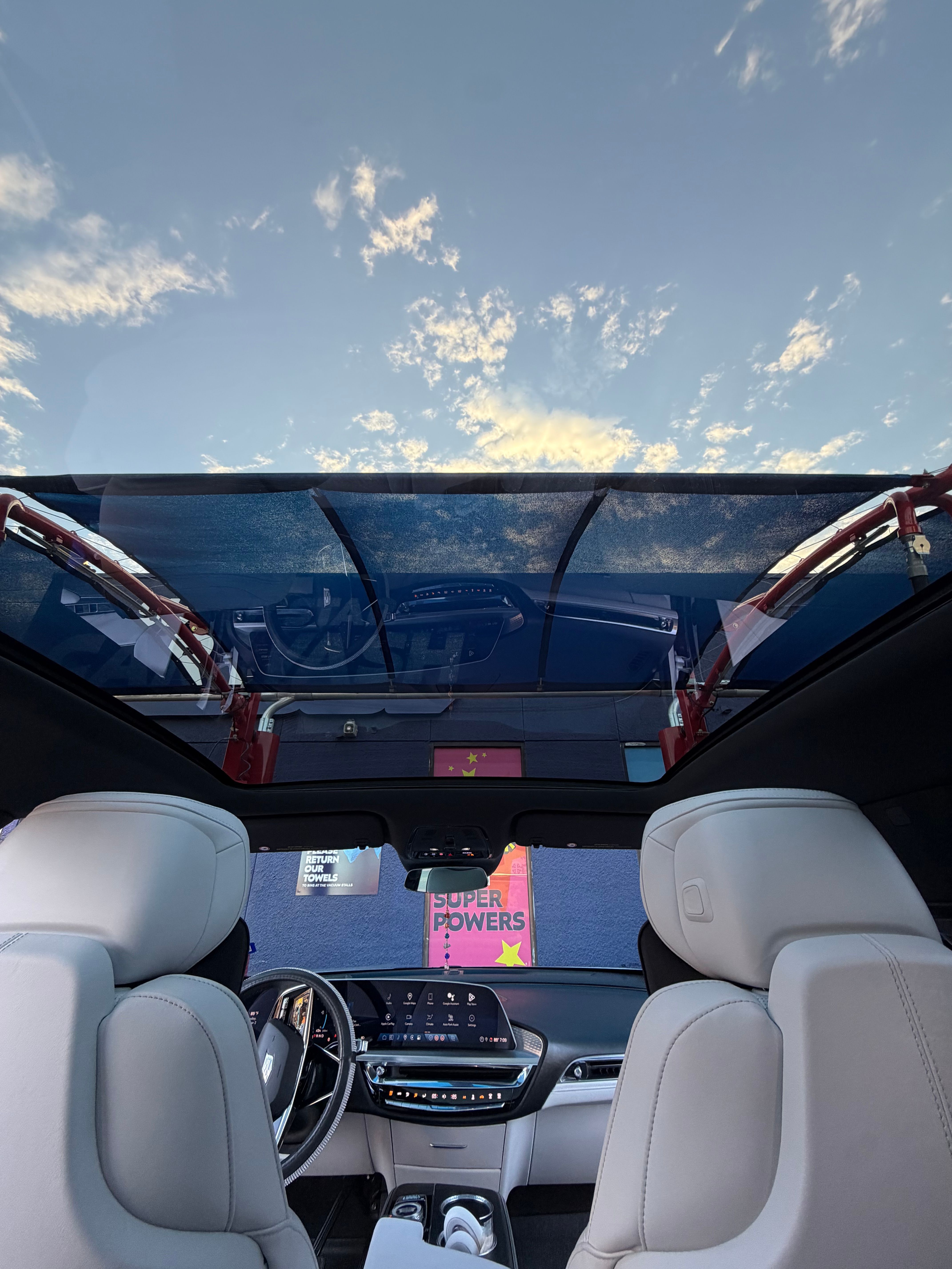 Used 2024 Cadillac Lyriq Luxury RWD image 9