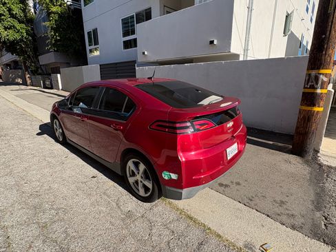 Used 2013 Chevrolet Volt Premium w/ Premium Trim Package image 5