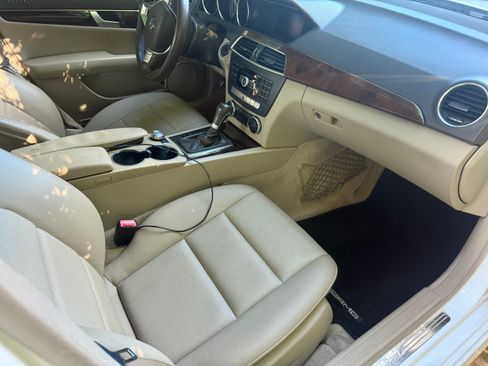 Used 2014 Mercedes-Benz C 250 C 250 Sport Sedan 4D image 15