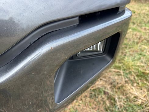 Used 2018 Ford F150 Lariat w/ Equipment Group 502A Luxury image 16