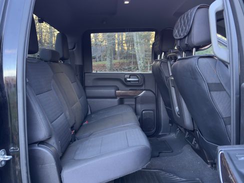 Used 2023 GMC Sierra 3500 SLE image 16