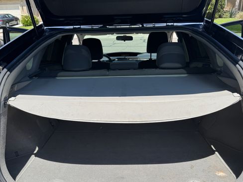 Used 2012 Toyota Prius Two FWD image 6