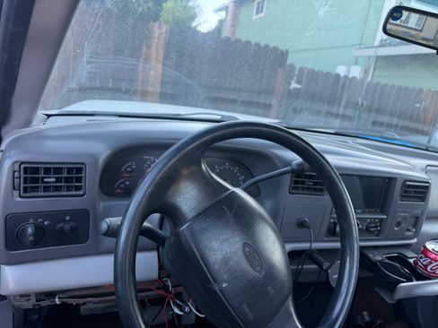 Used 2001 Ford F250 2WD Regular Cab Super Duty image 8